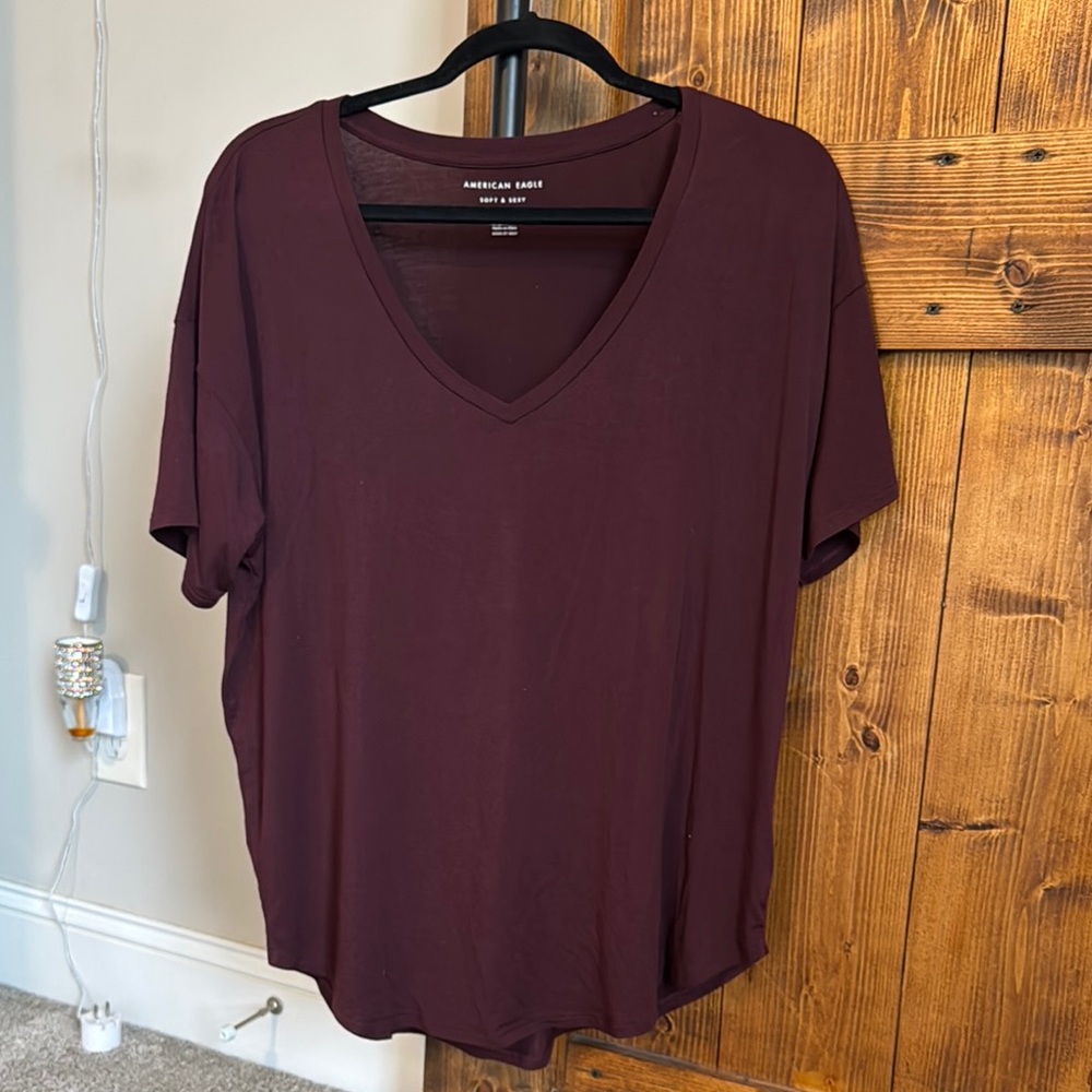 American Eagle Outfitters Women's V-Neck Top - Burgundy
